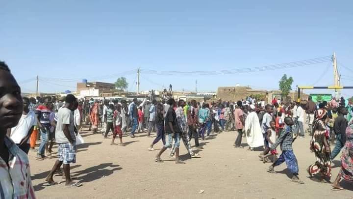 الجيش السوداني يغلق مداخل ومخارج القيادة العامة والقصر الجمهوري