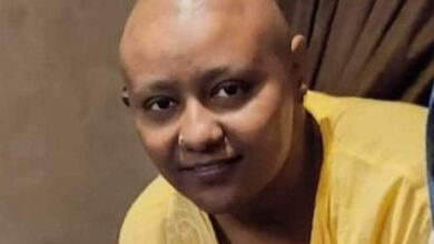 الفنانة منى مجدي تظهر للمرة الأولى بعد السرطان