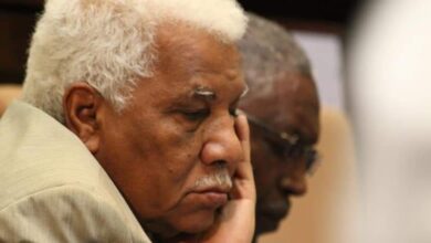 إسلاميون يشنون هجوما على وزير الإعلام السابق في حكومة البشير