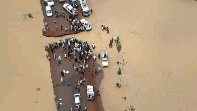 الامطار تقطع الطريق