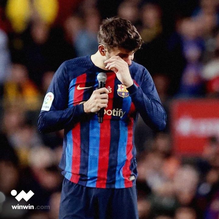 جيرارد بيكيه يودع الملاعب