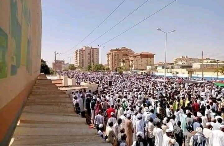 مشاهدات لافتة في موكب الكرامة