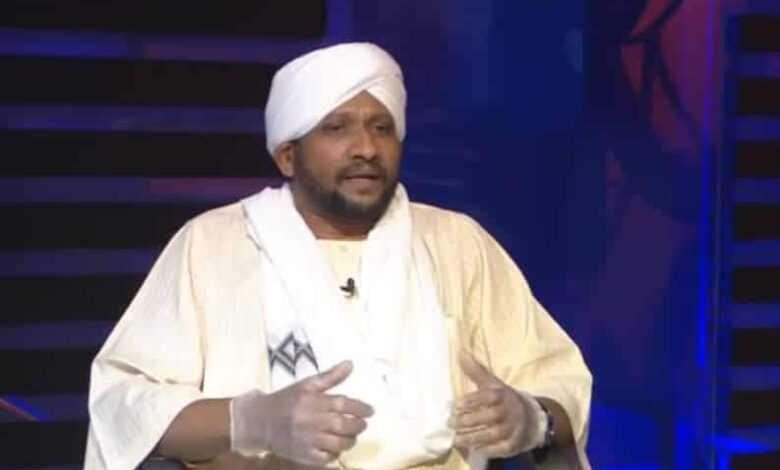 صديق الصادق المهدي يتسلم جواز سفره