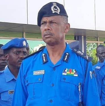 وجه مدير شرطة ولاية الجزيرة وسط البلاد انتقادات عنيفة لمنسوبيه مقارنا بين "البوليس في الماضي والحاضر".