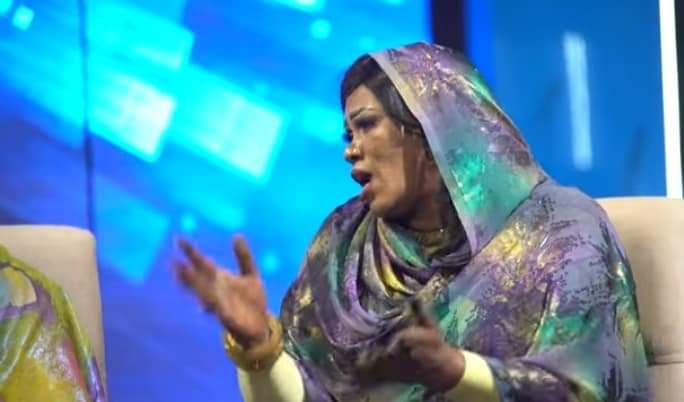 شككت الفنانة المعروفة إنصاف مدني في حديث نبوي يحض على الزواج حتى ولو كان الانسان فقيرا في قوله صلى الله عليه وسلم "تزوجوا فقراء يغنيكم الله".